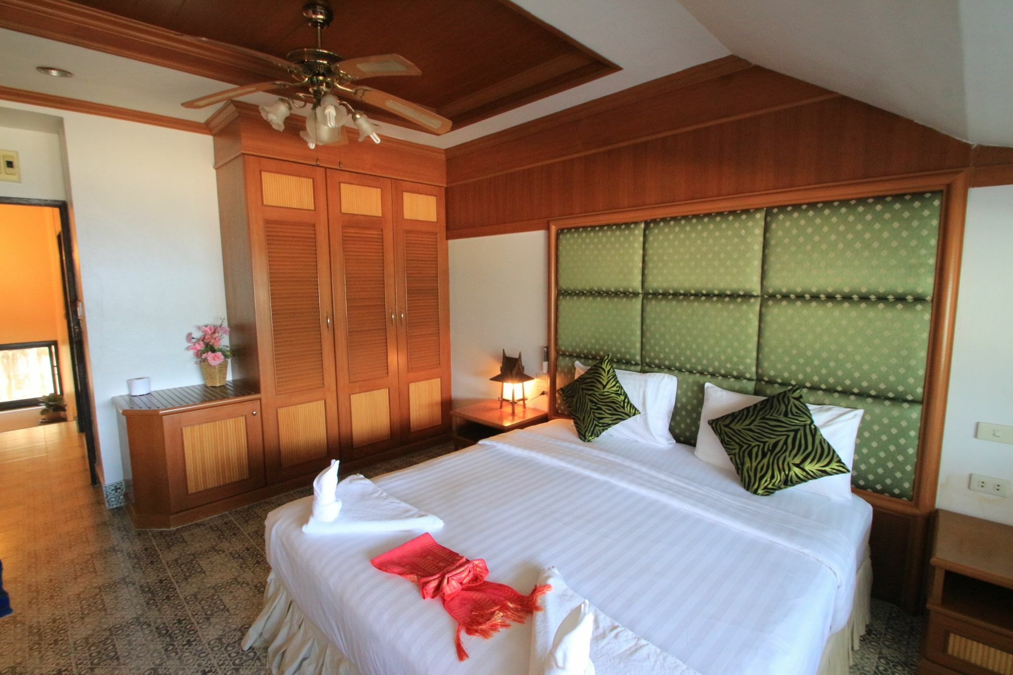 Sea Dream Patong Apartment Exterior photo